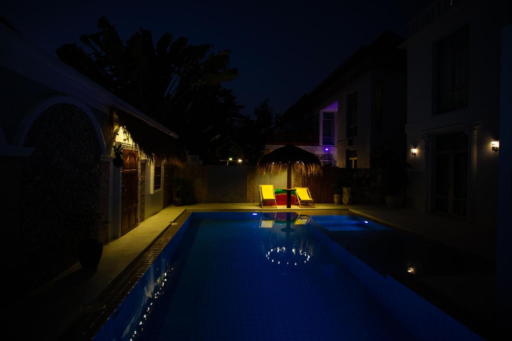 Nagawari Art Maldives Pattaya Villa Praia de Jomtien Exterior foto