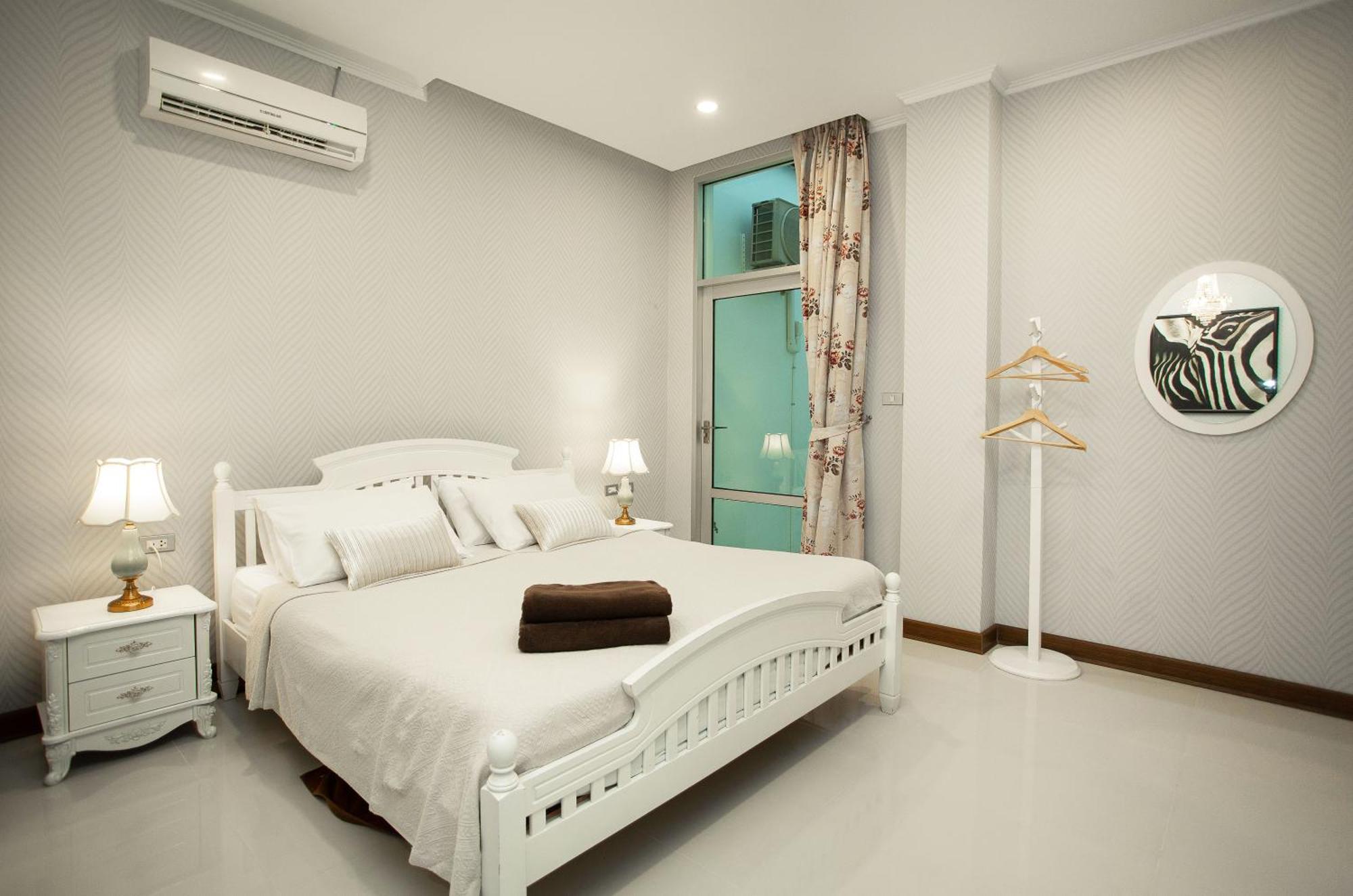 Nagawari Art Maldives Pattaya Villa Praia de Jomtien Exterior foto