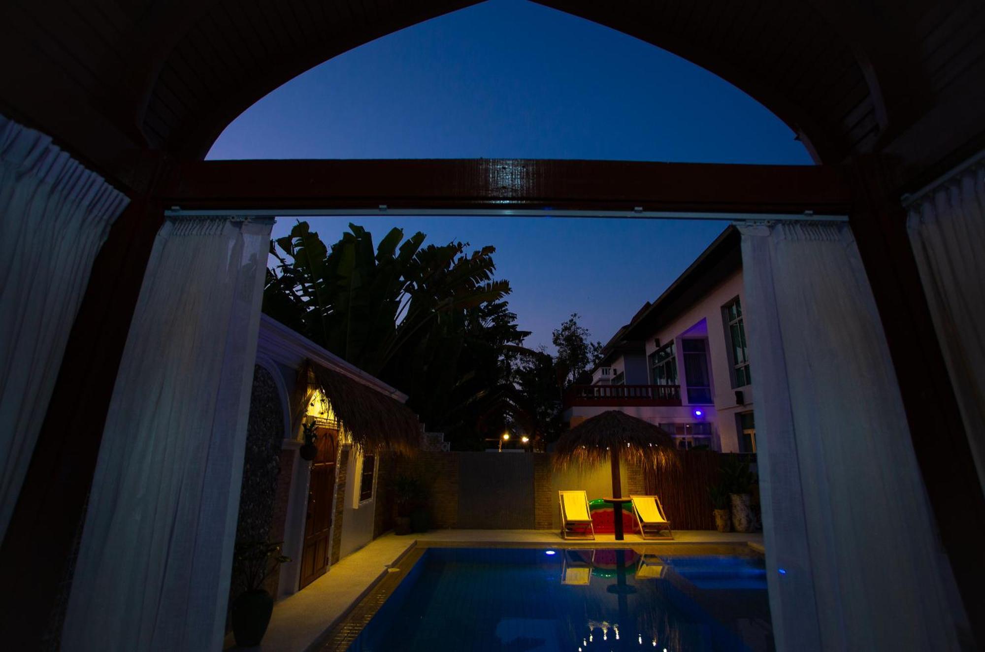Nagawari Art Maldives Pattaya Villa Praia de Jomtien Exterior foto